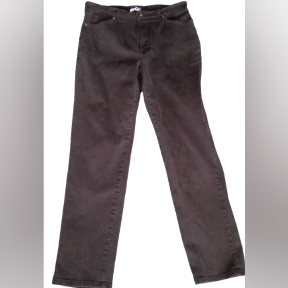 Basic Editions Classic Fit Straight Leg Jeans Size 10